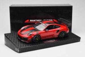Porsche 911 GT2 RS 991 MR Manthey Racing Nordschleife Record Minichamps 1:18 MR-911-GT2RS-1803 Metal - imagem 6 de 6