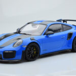 Porsche 911 GT2 RS 991.2 Weissach Package Azul Jantes de Magnésio Pretas Minichamps 1:18