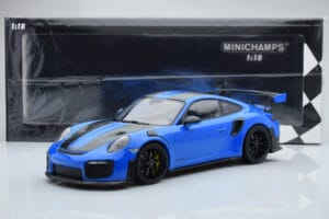 Porsche 911 GT2 RS 991.2 Weissach Package Azul Jantes de Magnésio Pretas Minichamps 1:18 153068316 Metal - imagem 6 de 6