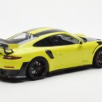Porsche 911 991.2 GT2 RS Verde Claro Com Jantes De Magnésio Pretas Minichamps 1:18 - image 2 of 6