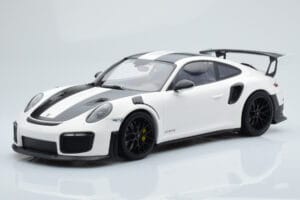 Porsche 911 GT2 RS 991.2 Weissach Package Branco Jantes de Magnésio Pretas Minichamps 1:18 153068309