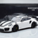 Porsche 911 GT2 RS 991.2 Weissach Package Branco Jantes de Magnésio Pretas Minichamps 1:18 - image 6 of 6