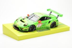 Porsche 911 991.2 GT3 R #1 Manthey Racing 24 Hours Nurburgring 2019 Minichamps 1:18 MG-M-911-19-1801 Metal - imagem 2 de 6