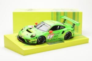 Porsche 911 991.2 GT3 R #1 Manthey Racing 24 Hours Nurburgring 2019 Minichamps 1:18 MG-M-911-19-1801 Metal - imagem 6 de 6