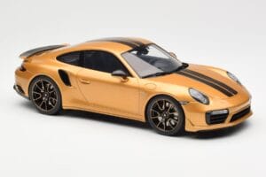 Porsche 911 991.2 Turbo S Exclusive Dourado GT Spirit 1:18 GT444 Resina - imagem 4 de 6
