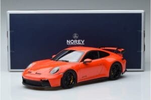 Porsche 911 992 GT3 Laranja Norev 1:18 187300 Metal - imagem 7 de 7
