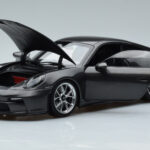 Porsche 911 992 GT3 Touring Package Cinzento Norev 1:18 - image 2 of 7