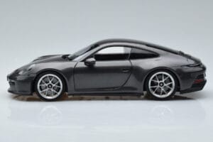 Porsche 911 992 GT3 Touring Package Cinzento Norev 1:18 187305 Metal - imagem 4 de 7