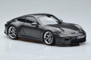Porsche 911 992 GT3 Touring Package Cinzento Norev 1:18 187305 Metal - imagem 5 de 7