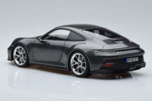 Porsche 911 992 GT3 Touring Package Cinzento Norev 1:18 187305 Metal - imagem 6 de 7