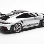 Porsche 911 992 GT3 Weissach Pack GT Prata Metálico Norev 1:18 - image 3 of 8