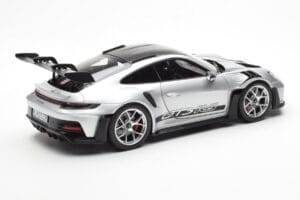 Porsche 911 992 GT3 Weissach Pack GT Prata Metálico Norev 1:18 187366 Metal - imagem 3 de 8
