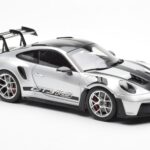 Porsche 911 992 GT3 Weissach Pack GT Prata Metálico Norev 1:18 - image 6 of 8
