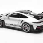 Porsche 911 992 GT3 Weissach Pack GT Prata Metálico Norev 1:18 - image 7 of 8