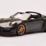 Porsche 911 992 Targa 4S Verde Azeitona GT Spirit 1:18