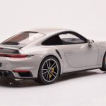 Porsche 911 992 Turbo S Crayon Cinzento GT Spirit 1:18 - image 2 of 6