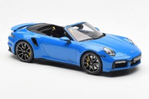 Porsche 911 992 Turbo S Shark Azul GT Spirit 1:18 GT441 Resina - imagem 4 de 6