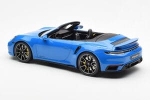 Porsche 911 992 Turbo S Shark Azul GT Spirit 1:18 GT441 Resina - imagem 5 de 6