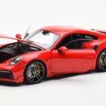 Porsche 911 992 Turbo S Sport Design Vermelho Minichamps 1:18 - image 2 of 8