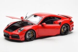 Porsche 911 992 Turbo S Sport Design Vermelho Minichamps 1:18 113069078 Metal - imagem 2 de 8