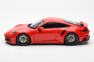 Porsche 911 992 Turbo S Sport Design Vermelho Minichamps 1:18 113069078 Metal - imagem 4 de 8