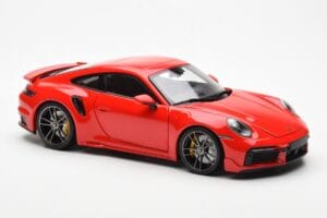 Porsche 911 992 Turbo S Sport Design Vermelho Minichamps 1:18 113069078 Metal - imagem 6 de 8