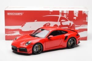 Porsche 911 992 Turbo S Sport Design Vermelho Minichamps 1:18 113069078 Metal - imagem 8 de 8