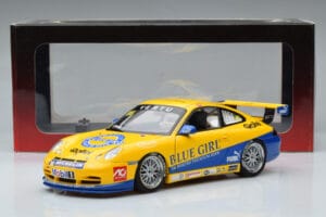 Porsche 911 996 GT3 Cup #88 Macau Winner 2005 AUTOart 1:18 80574 Metal - imagem 7 de 7