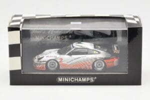 Porsche 911 996 GT3 Cup Mobil 1 #2 V. Ickx Carrera Cup 2004 Minichamps 1:43 403046282 Metal - imagem 4 de 4