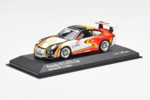 Porsche 911 996 GT3 Cup #10 G. Horion Porsche Supercup 2006 Minichamps 1:43 400066410 Metal - imagem 2 de 4