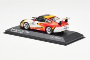 Porsche 911 996 GT3 Cup #10 G. Horion Porsche Supercup 2006 Minichamps 1:43 400066410 Metal - imagem 3 de 4