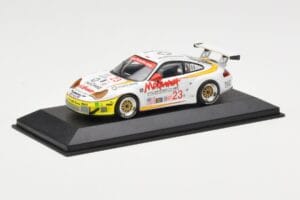 Porsche 911 996 GT3 RS McKenna #23 T. Bernhard / J. Bergmeister / M. Maassen 12 Hours of Sebring 2004 Minichamps 1:43 4000464 - imagem 2 de 4