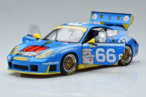 Porsche 911 996 GT3 R #6 24 Hours of Daytona GT Class Winner 2002 AUTOart 1:18 80273 Metal - imagem 2 de 7