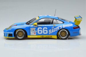 Porsche 911 996 GT3 R #6 24 Hours of Daytona GT Class Winner 2002 AUTOart 1:18 80273 Metal - imagem 4 de 7