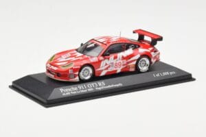 Porsche 911 996 GT3 RS Inline #89 B. Frisselle / D. Negri / S. Pumpelly ALMS Petit Le Mans 2003 Minichamps 1:43 400036989 Met - imagem 2 de 4