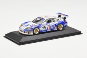 Porsche 911 996 GT3 RS #75 Khan / Sugden / Smith 24 Hours of Le Mans 2004 Minichamps 1:43 400046975 Metal - imagem 2 de 4