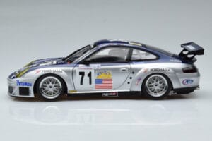 Porsche 911 996 GT3 RSR #71 A. Job 2005 AUTOart 1:18 80583 Metal - imagem 4 de 7