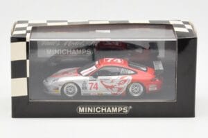 Porsche 911 996 GT3 RSR Flying Lizard #74 M. Rockenfeller / D. Cunningham / S. Neiman / J. Pechnik / J. Van Overbeek Rolex 24 - imagem 4 de 4