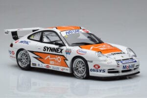 Porsche 911 996 GT3 R #1 C. Kwan Carrera Cup Asia 2004 AUTOart 1:18 80487 Metal - imagem 5 de 7