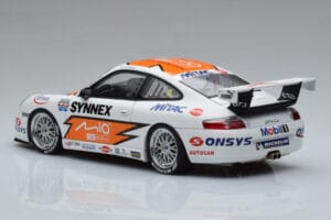 Porsche 911 996 GT3 R #1 C. Kwan Carrera Cup Asia 2004 AUTOart 1:18 80487 Metal - imagem 6 de 7