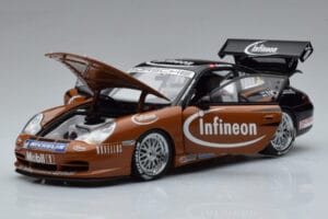 Porsche 911 996 GT3 R #2 S. Miau Carrera Cup Asia 2004 AUTOart 1:18 80488 Metal - imagem 2 de 7
