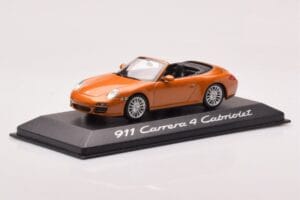 Porsche 911 997 Carrera 4 Cabriolet Laranja Metálico Minichamps 1:43 WAP02001618 Metal - imagem 2 de 4