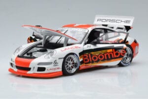 Porsche 911 997 GT3 Cup #98 P. Ma Carrera Cup Asia 2006 AUTOart 1:18 80689 Metal - imagem 2 de 7