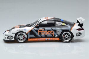 Porsche 911 997 GT3 Cup #33 M. Marsh Carrera Cup Asia 2006 AUTOart 1:18 80782 Metal - imagem 4 de 7