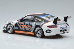 Porsche 911 997 GT3 Cup #33 M. Marsh Carrera Cup Asia 2006 AUTOart 1:18 80782 Metal - imagem 6 de 7