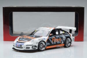 Porsche 911 997 GT3 Cup #33 M. Marsh Carrera Cup Asia 2006 AUTOart 1:18 80782 Metal - imagem 7 de 7