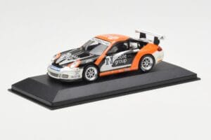 Porsche 911 997 GT3 Cup Noble Group #6 D. Watts Carrera Cup GB 2009 Minichamps 1:43 400076409 Metal - imagem 2 de 4