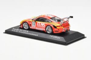 Porsche 911 997 GT3 R ITAS #18 De Lorenzi / Bonetti / Caccia / Bontempelli 24 Hours of Spa 2011 Minichamps 1:43 400118918 Met - imagem 3 de 4