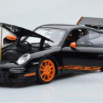 Porsche 911 997 GT3 RS Preto AUTOart 1:18 - image 2 of 8