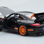 Porsche 911 997 GT3 RS Preto AUTOart 1:18 - image 5 of 8